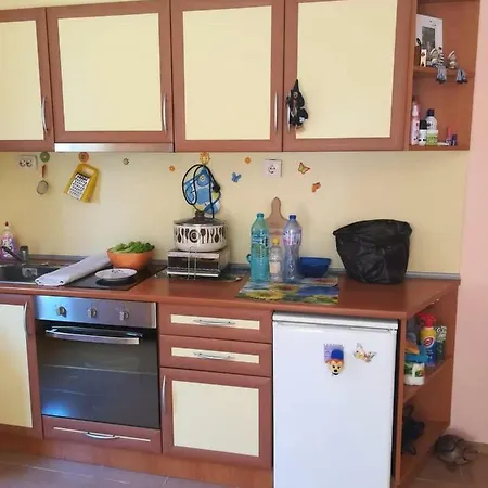 равда, улица ропотамо Apartman