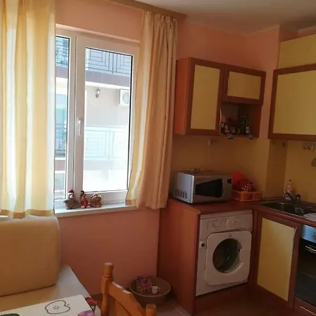 Apartman равда, улица ропотамо